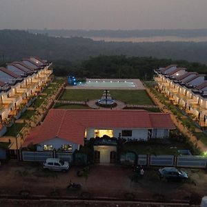 Baywatch Resort Bhogave Beach